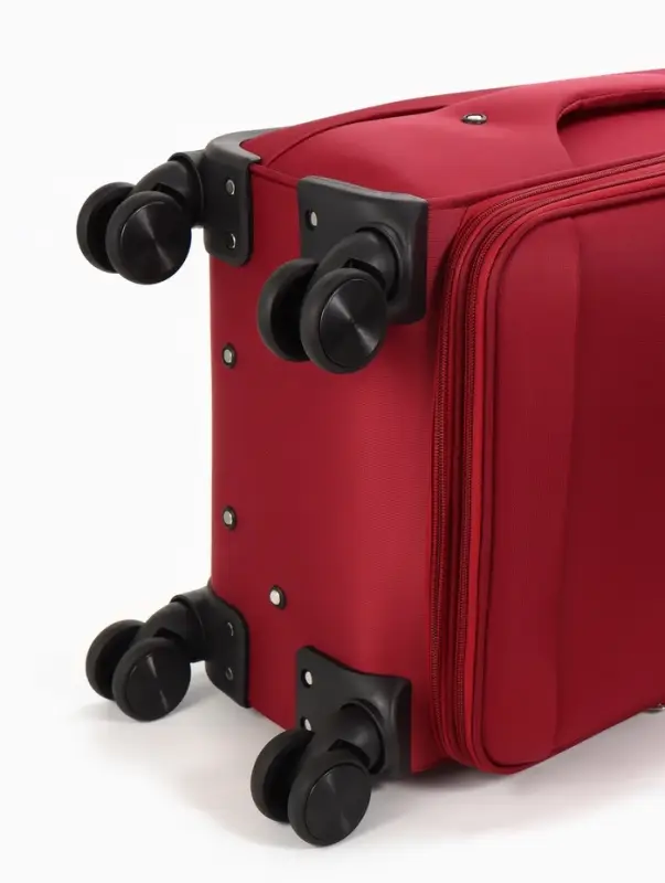 Чемодан 20",Текст,36*25*58,отд на молнии,1 нар/карм, увелич,код замок,4 колеса, красный