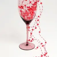 Гирлянда для декора из бусин, красная