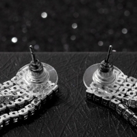 Серьги висячие со стразами &laquo;Водопад&raquo; прямые нити, цвет белый в серебре, 11,5 см