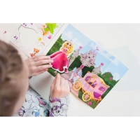 Магнитная игра &laquo;Одень куклу: волшебный мир&raquo;