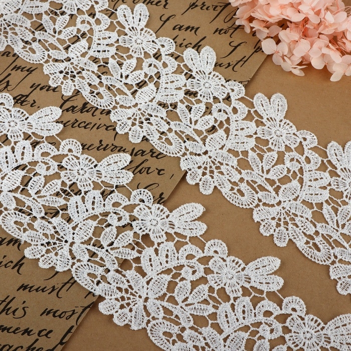 Кружево гипюровое, 85 мм &times; 6,8 &plusmn; 0,5 м, цвет белый