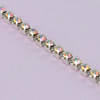 Цепь со стразами, с голографией, металл, стекло, 3 мм, 9 &plusmn; 1 м, цвет серебряный