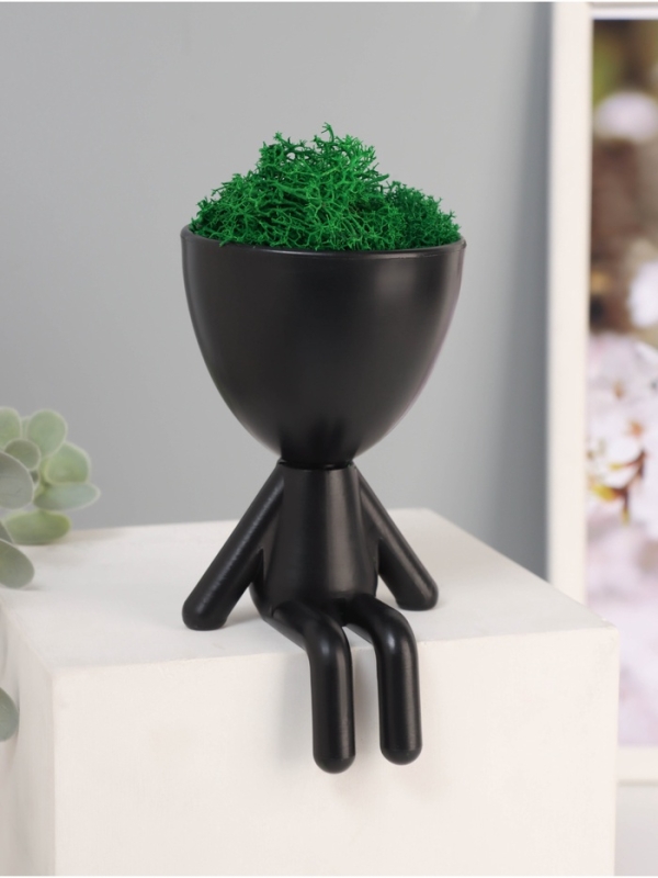 Кашпо пластиковое "Мистер Грин сидит" 13*9*7,3 см черный