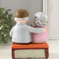 Сувенир полистоун "Дедуля с бабулей - спа процедуры" 11х9,5х12,5 см