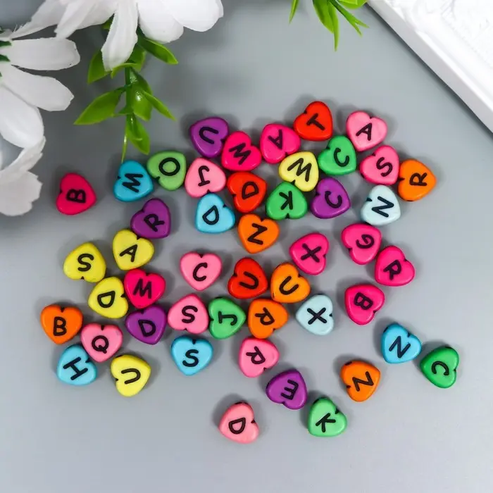 Набор бусин для рукоделия и плетения &laquo;Арт Узор. Яркие сердца с английскими буквами&raquo;, 20 г, пластик, 1&times;1 см