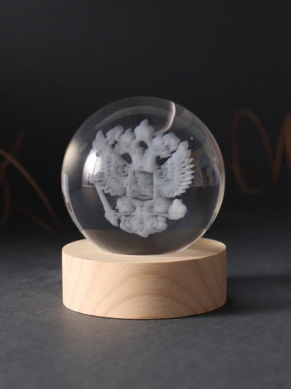 Сувенир стекло подсветка "Шар. Герб" d=6 см подставка дерево, USB