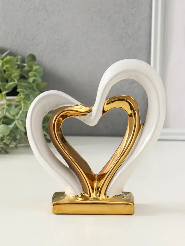 Сувенир керамика "Сплетённые сердца" белый с золотом 5,5х17,5х19,5 см