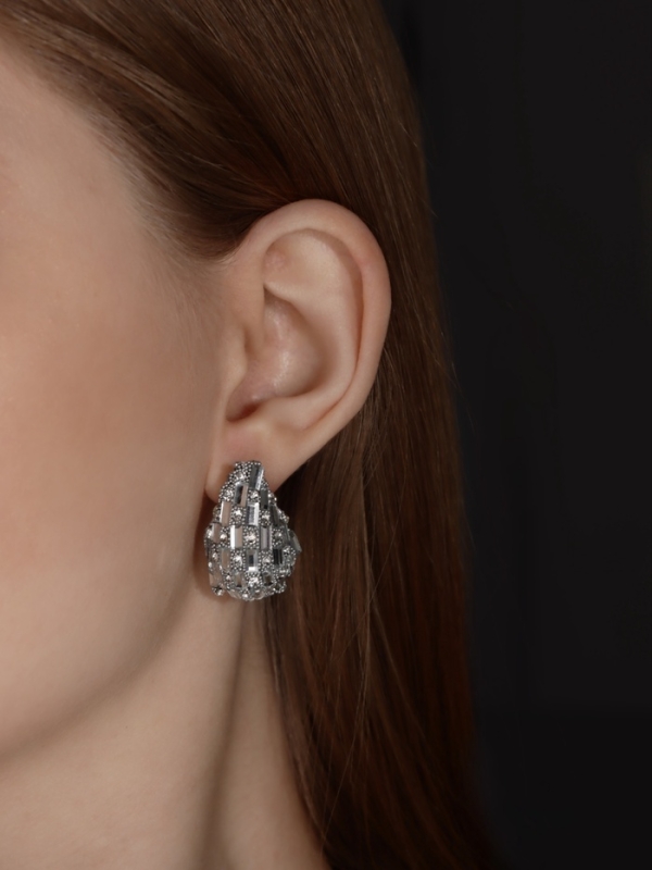 Серьги со стразами &laquo;Блеск&raquo; капля, белые в серебре