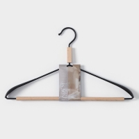 Плечики - вешалка для одежды LaDо́m Laconique, 42&times;24&times;3,2 см, широкие плечики, цвет чёрный