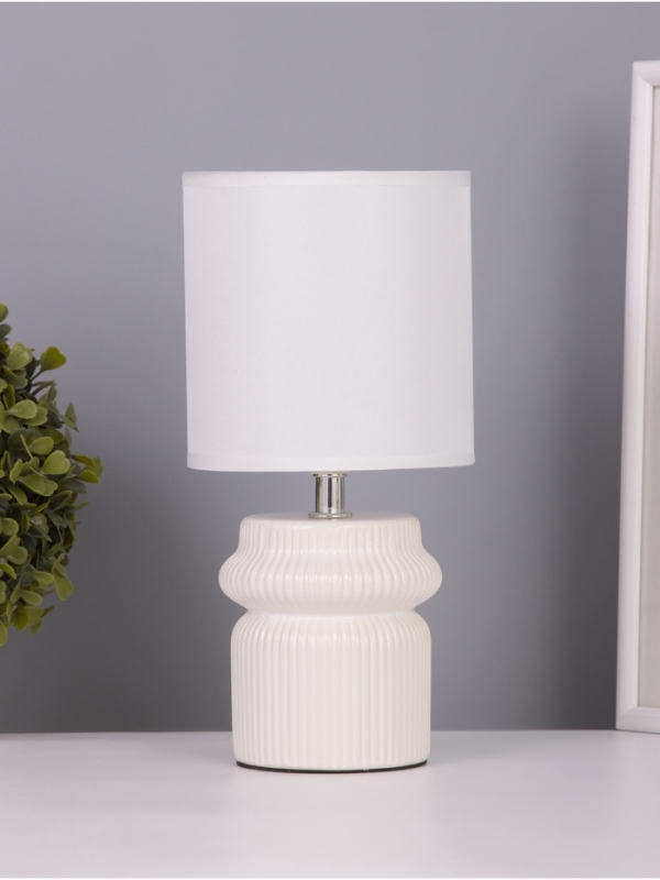 Лампа настольная "Афина" 1х40Вт Е14 белый 13х13х26см МОДЕЛЬ: