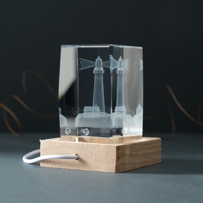 Сувенир стекло подсветка "Прямоугольник. Маяк" подставка дерево, USB 7х7х10