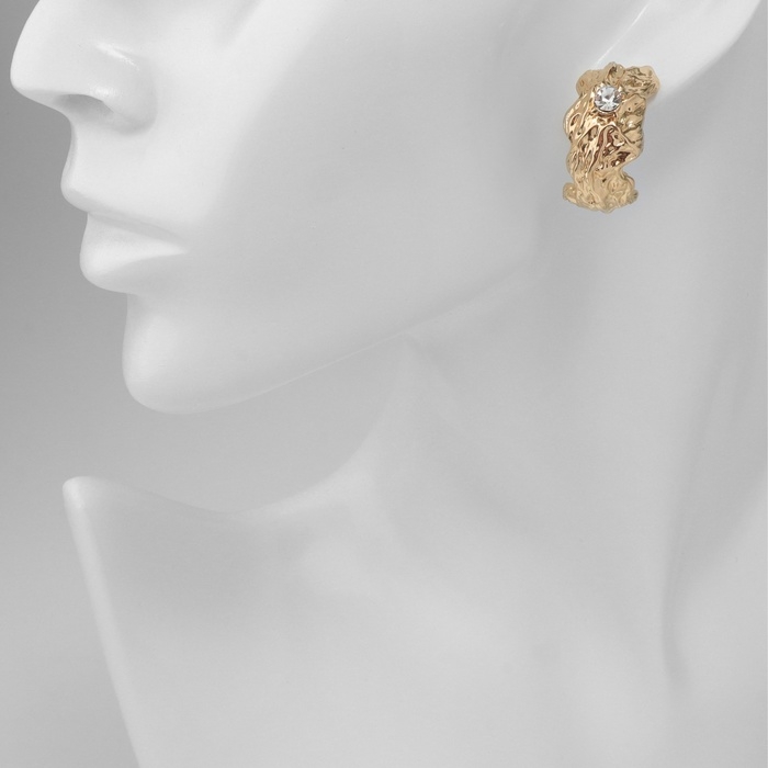 Серьги со стразами &laquo;Бесконечность&raquo; полусфера, цвет белый в золоте