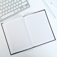 Подарочный набор «С 8 марта 2-а цветка»: ежедневник и термостакан Подарочный набор «С 8 марта 2-а цветка»: ежедневник и термостакан