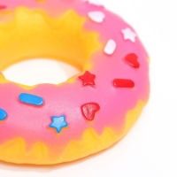 Игрушка пищащая "Пончик" для собак, 8,5 см, розовая Игрушка пищащая "Пончик" для собак, 8,5 см, розовая