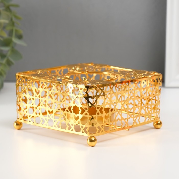 Подсвечник металл на 1 свечу "Квадрат. Подсолнухи" золото d=5,5 см 10х10х5,6 см