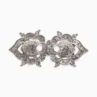 Зажим для кардигана "Ажур", кокошник, цвет белый в серебре