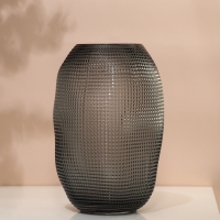 Ваза для цветов &laquo;Крокус&raquo; из прозрачного черного стекла 25 х 16 х 16 см