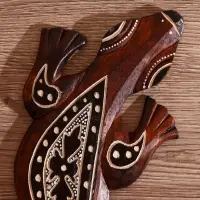 Панно настенное дерево "Геккон коричневый с орнаментом" 1х11х30 см