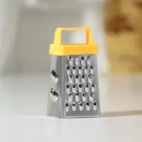 Тёрка четырёхгранная Доляна &laquo;Мини&raquo;, 3.5&times;6.5&times;3 см, для корицы и шоколада, МИКС