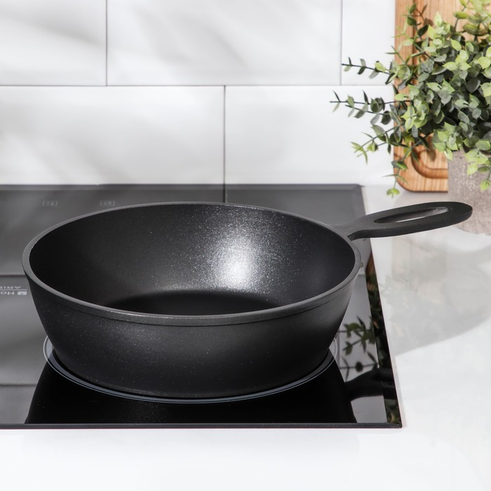 Сковорода &laquo;Сотейник&raquo;, d=24 см, алюминиевая ручка, антипригарное покрытие, цвет чёрный