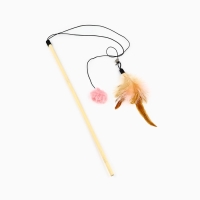 Игрушка дразнилка для кошек с пером и помпоном &laquo;Кошечка&raquo;, розовый