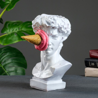 Ваза "Давид с мороженым" белая Ваза "Давид с мороженым" белая