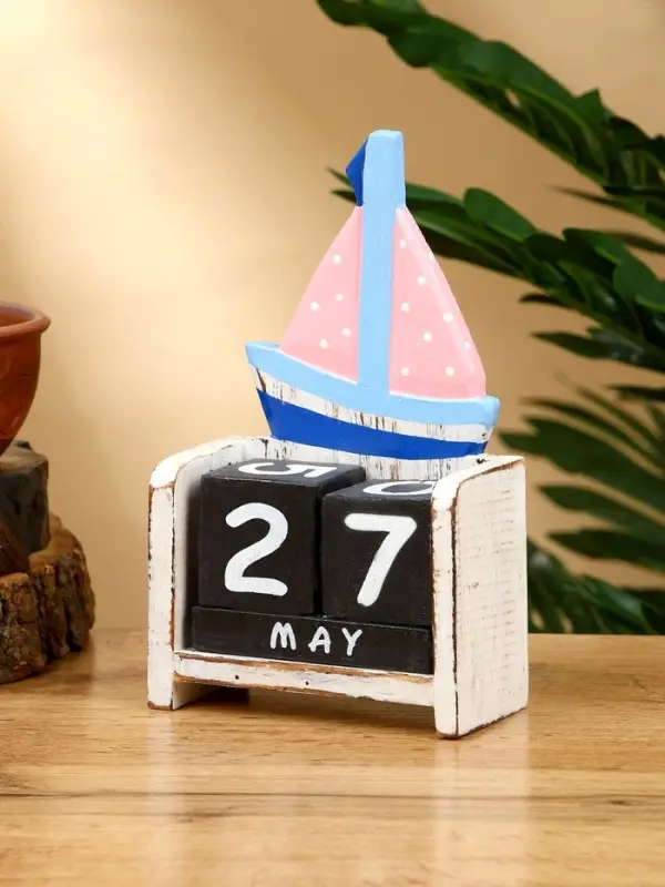 Календарь настольный &laquo;Парусник&raquo;, 18&times;10.5&times;5.5 см, дерево, розовый