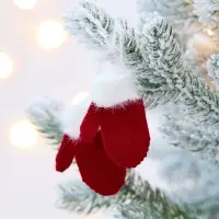 Подвеска на елку &laquo;Вьюшка&raquo;, варежки, красная