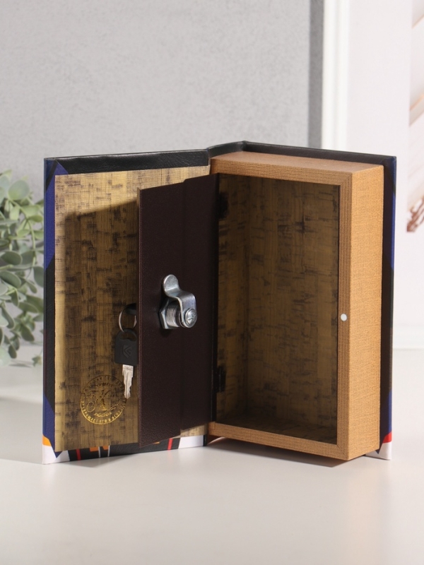 Сейф-книга дерево кожзам "Джордж Оруэлл. 1984" 21х13х5 см