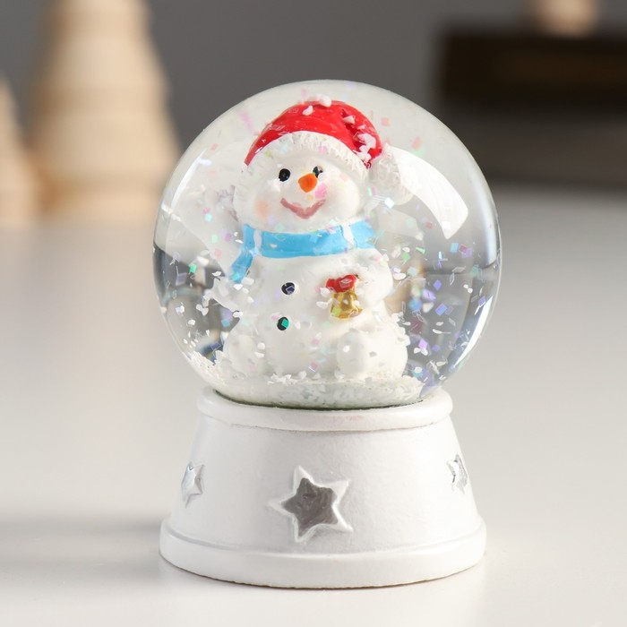 Снежный шар новогодний стеклянный &laquo;Снеговик в красном колпаке, с подарком&raquo;, d=4.5 см, 6&times;4.5&times;4.5 см