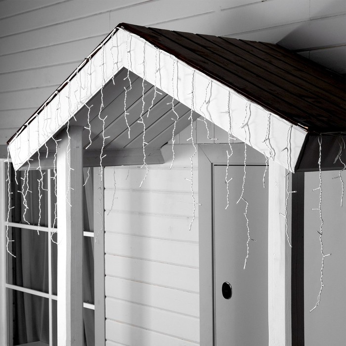 Гирлянда «Бахрома» 3 × 0.6 м, IP44, УМС, белая нить, 160 LED, свечение тёплое белое, мерцание белым, 220 В Гирлянда «Бахрома» 3 × 0.6 м, IP44, УМС, белая нить, 160 LED, свечение тёплое белое, мерцание белым, 220 В