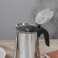 Кофеварка гейзерная Magistro Classic, на 6 чашек, 300 мл, нержавеющая сталь Кофеварка гейзерная Magistro Classic, на 6 чашек, 300 мл, нержавеющая сталь