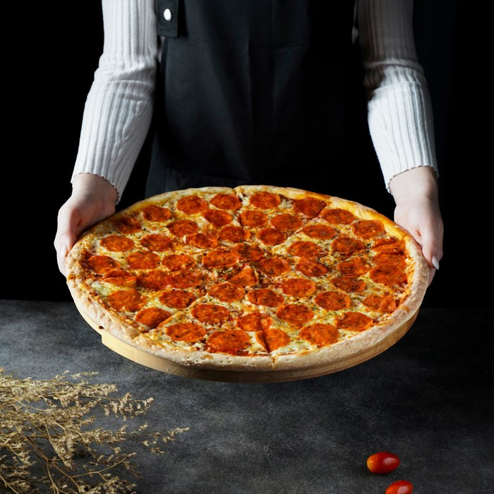 Доска для пиццы с потайными ручками Adelica «Итальяно», d=40 см, берёза Доска для пиццы с потайными ручками Adelica «Итальяно», d=40 см, берёза