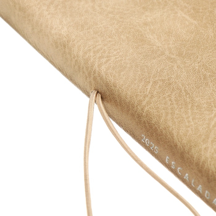 Ежедневник датир 2025г А6+ 176л ESCALADA, мяг обл, иск кожа, тис ф, кр бл 70г/м2, бежевый Ежедневник датир 2025г А6+ 176л ESCALADA, мяг обл, иск кожа, тис ф, кр бл 70г/м2, бежевый