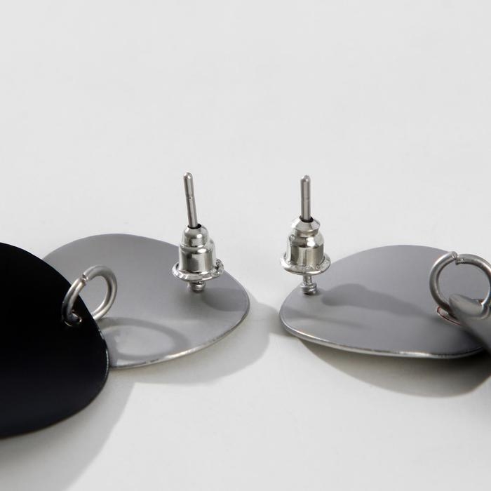 Серьги металл &laquo;Тренд&raquo; выпуклые диски, цвет чёрный в матовом серебре