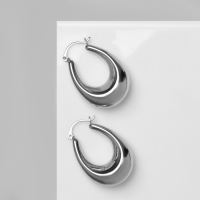 Серьги металл «Широкие» объёмные, цвет серебро Серьги металл «Широкие» объёмные, цвет серебро