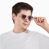 Очки солнцезащитные uv 400, дужка 12.8 см, ширина 12.8 см, линза 4.6&times;5.4 см