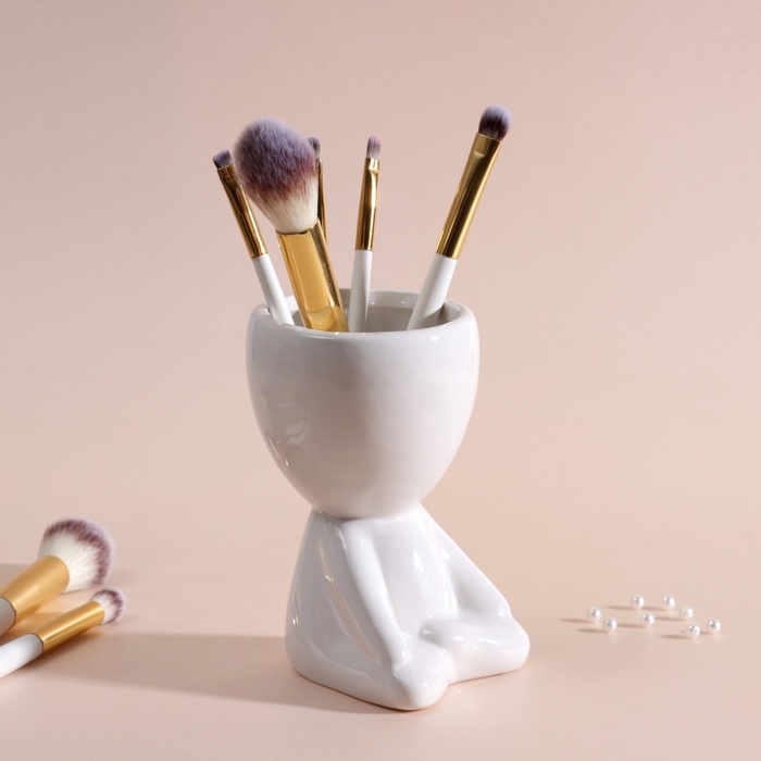 Предмет интерьера "Мистер Грин йог" 11,3*7,5*7 белый  керамика