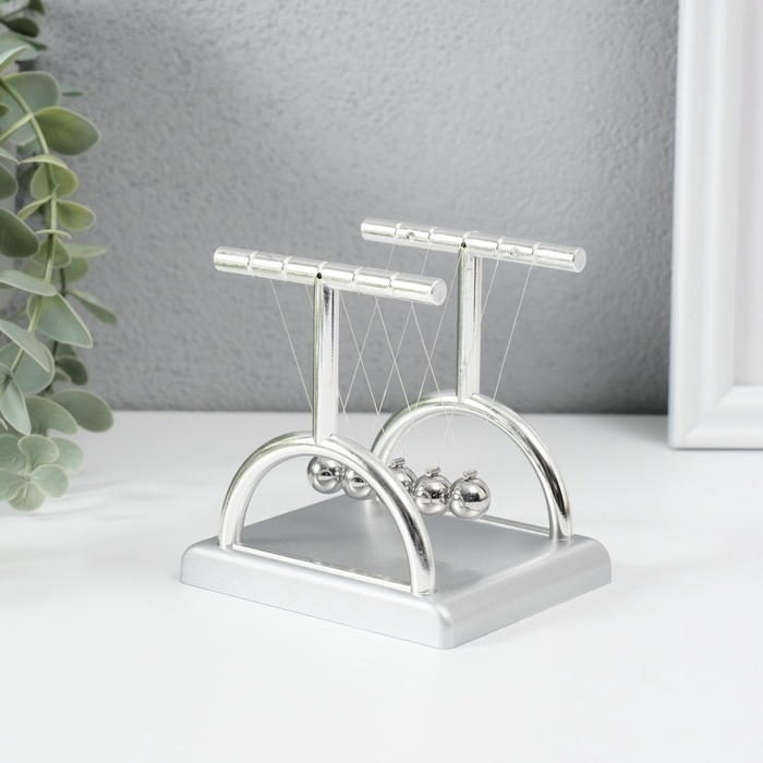 Маятник "Шары Ньютона" серебро 9х9х8 см