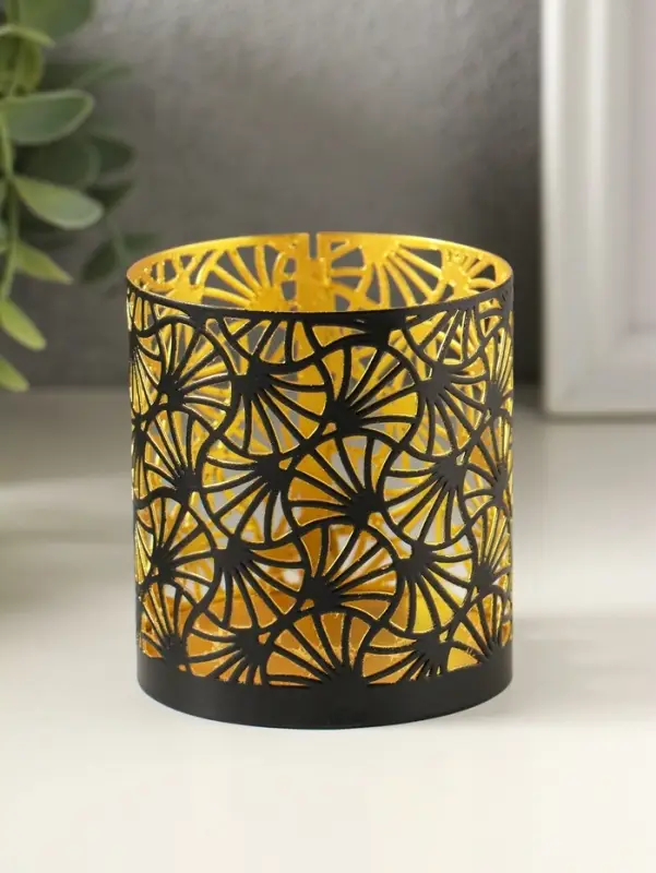 Подсвечник "Цилиндр №4" металл 7,5х7,5х8 см, черный с золотом