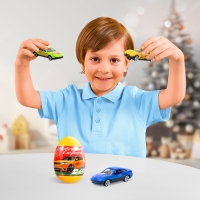 Металлическая машинка в яйце &laquo;Новогодний сюрприз&raquo;, цвета МИКС