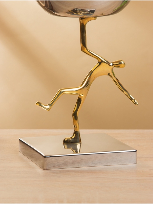 Блюдо сервировочное на подставке "Человек" d 13 см нержавеющая сталь. латунь