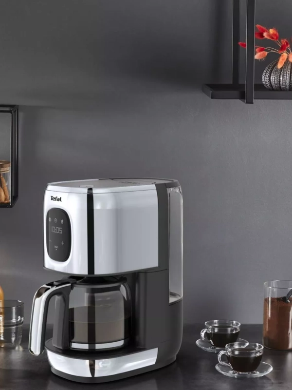 Кофеварка капельная Majestuo CM883D10, серебристый