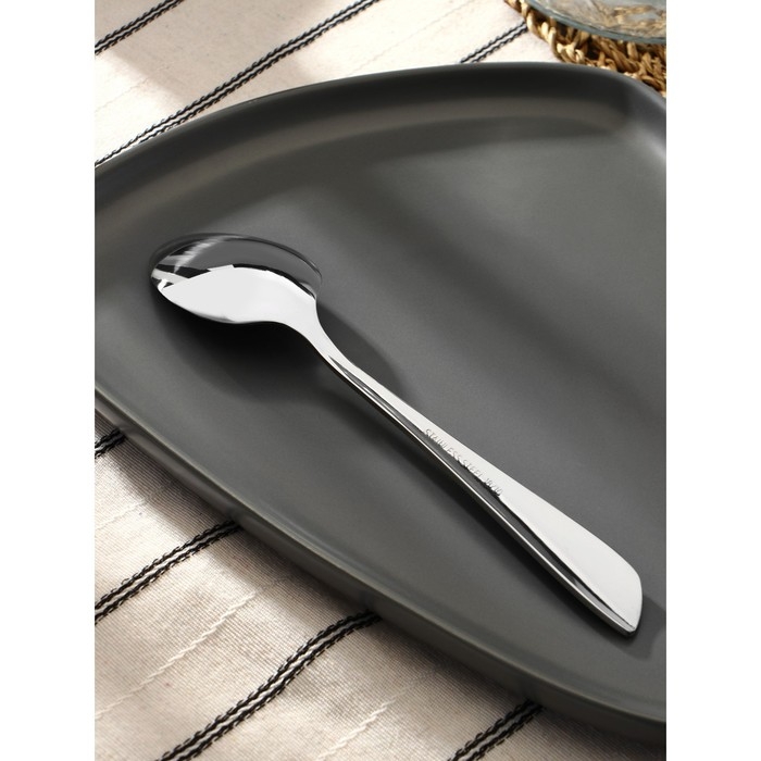 Ложка столовая из нержавеющей стали Magistro &laquo;Эми&raquo;, длина 20,5 см, цвет серебряный