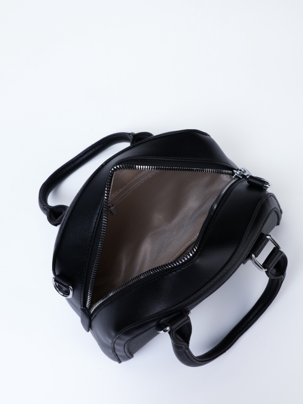 Сумка женская, 22*7*14, отд на молнии, длин ремень, черный Сумка женская, 22*7*14, отд на молнии, длин ремень, черный