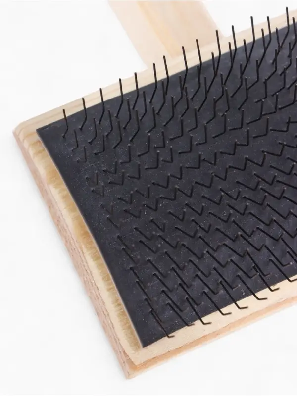 Щетка-пуходёрка деревянная ZOONIK полукруглая, большая, 85&times;55 см