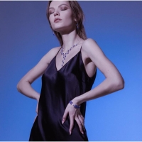 Браслет со стразами &laquo;Сияй&raquo; три ряда, цвет синий в серебре, 18 см