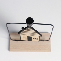 Подсвечник металл, дерево на 1 свечу "Домик" d=2 см 6х15х24 см
