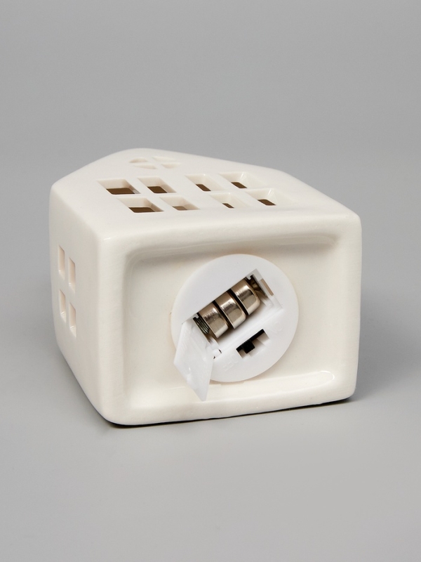 Светодиодная фигура "Дом с трубой" 12.6х5.5х7.5, 1 LED, LR44x3(в компл.), Т/БЕЛЫЙ