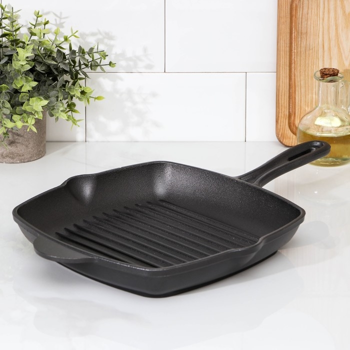Сковорода гриль чугунная &laquo;Гриль глубокий&raquo;, 28&times;26&times;4,5 см, 2 слива, чугунная ручка, цвет чёрный